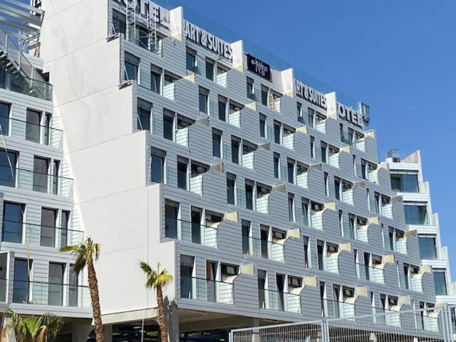 Ekilibrio Hotel & Apart-Suites มาดริด ภายนอก รูปภาพ