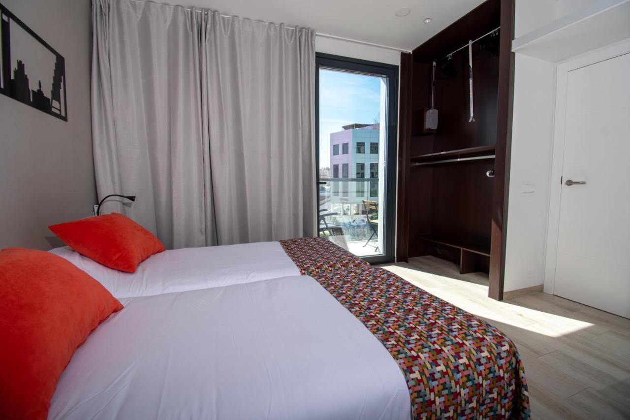 Ekilibrio Hotel & Apart-Suites มาดริด ภายนอก รูปภาพ